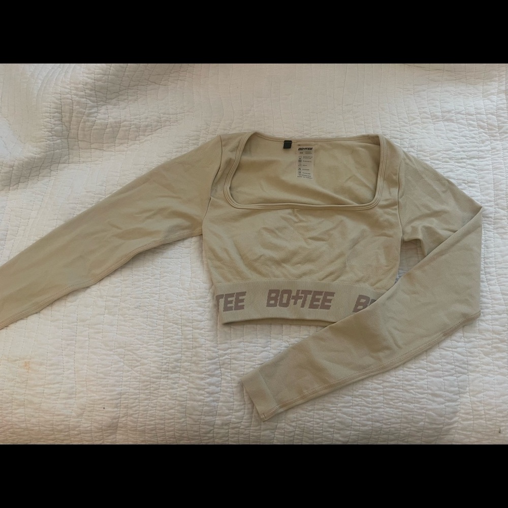 Long sleeve Bo and Tee crop top
